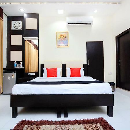 Capital O 4087 Hotel Akaal Residency 암리차르 외부 사진