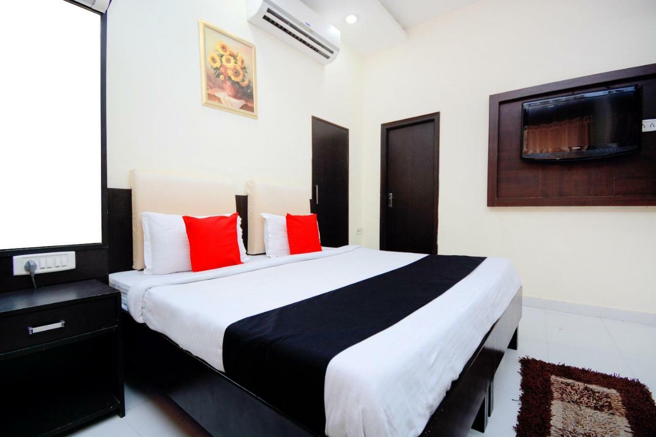 Capital O 4087 Hotel Akaal Residency 암리차르 외부 사진