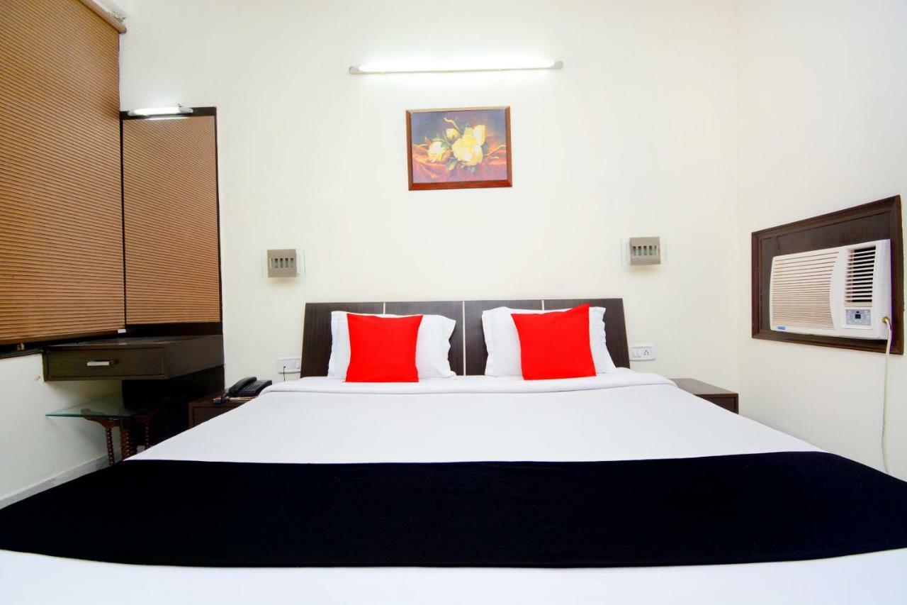 Capital O 4087 Hotel Akaal Residency 암리차르 외부 사진