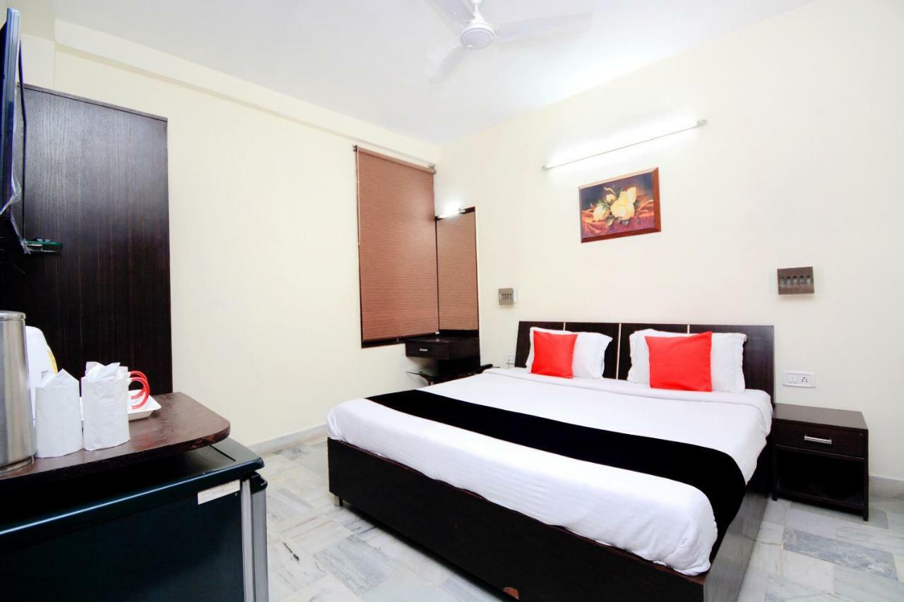 Capital O 4087 Hotel Akaal Residency 암리차르 외부 사진
